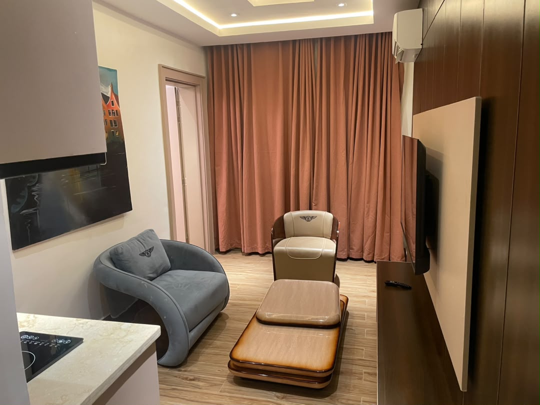 Wells Royale Suite